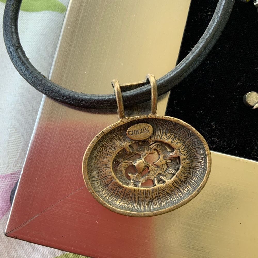 Bundle of 4 Chicos necklaces - Picture 9 of 9